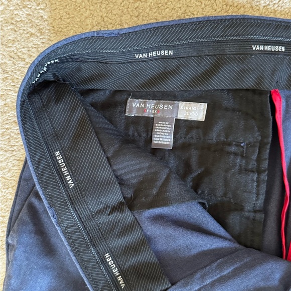 Van Heusen Men's Flex Navy Dress Pants - Classic Tailored Fit, Straight 30x30 - Picture 2 of 3